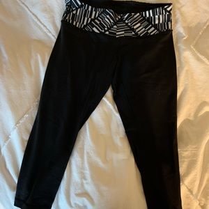 Wonder under lululemon crop